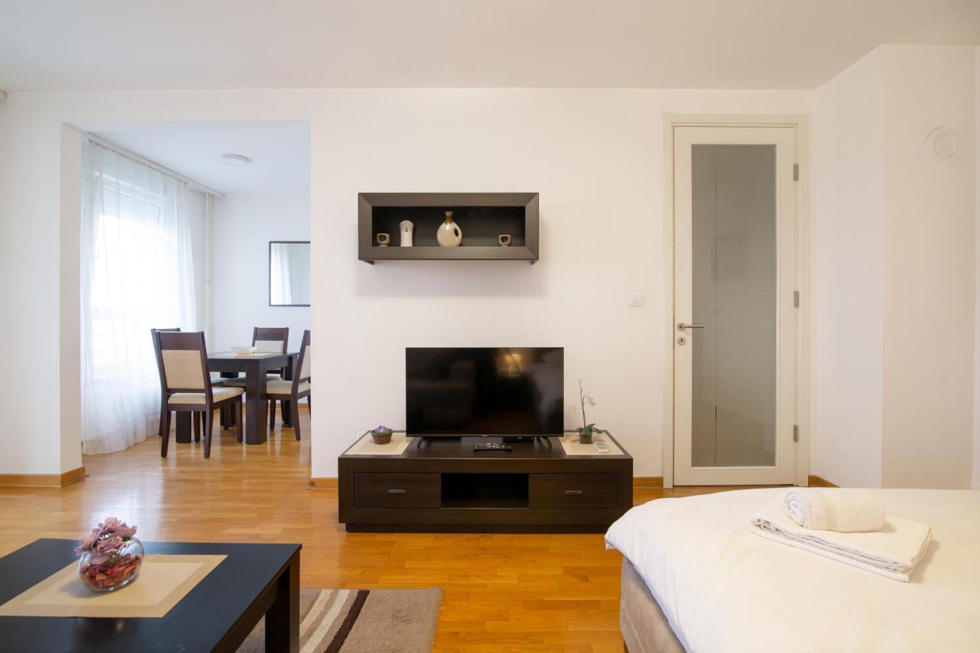 Delta Residence Belville Belgrad Zimmer foto